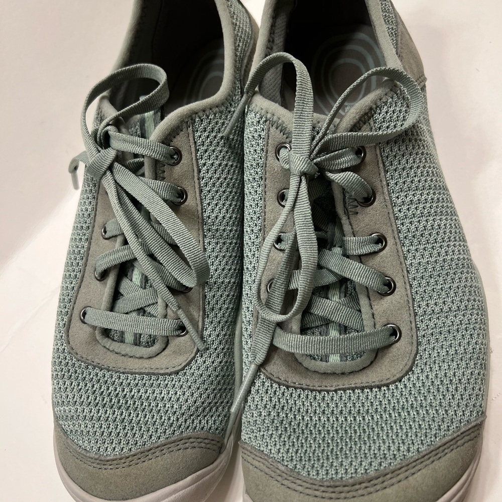 Keen Hush knit CNX Contour Arch Lilly Pad Green Size 9 -